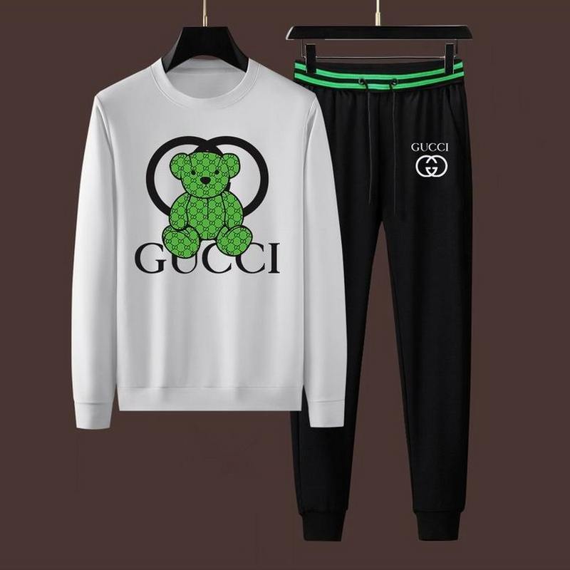 Gucci Men's Suits 382